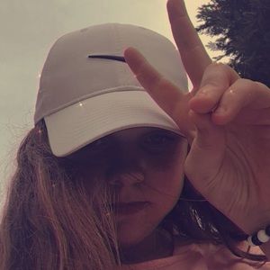 Meet your Posher, Maddy